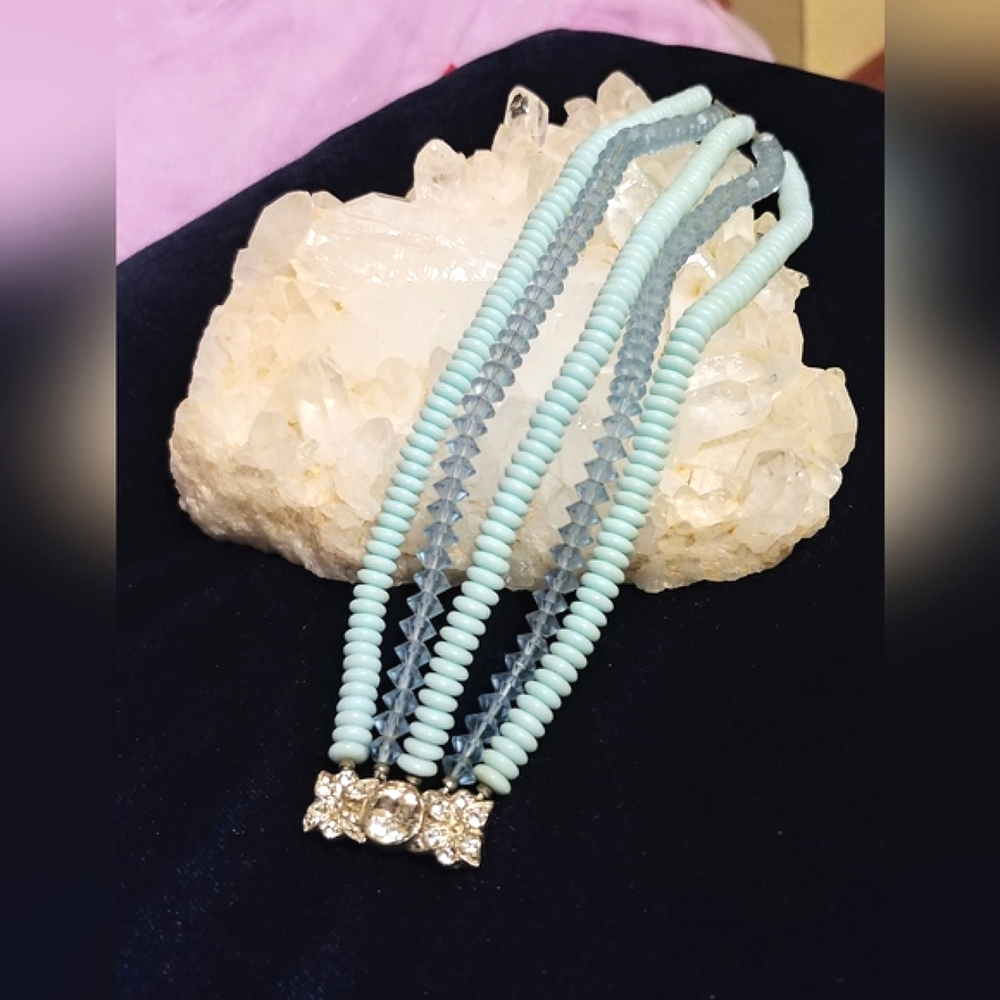 Unique Vintage Blue Shades Glass Bead Bracelet Rhinestone Clasp